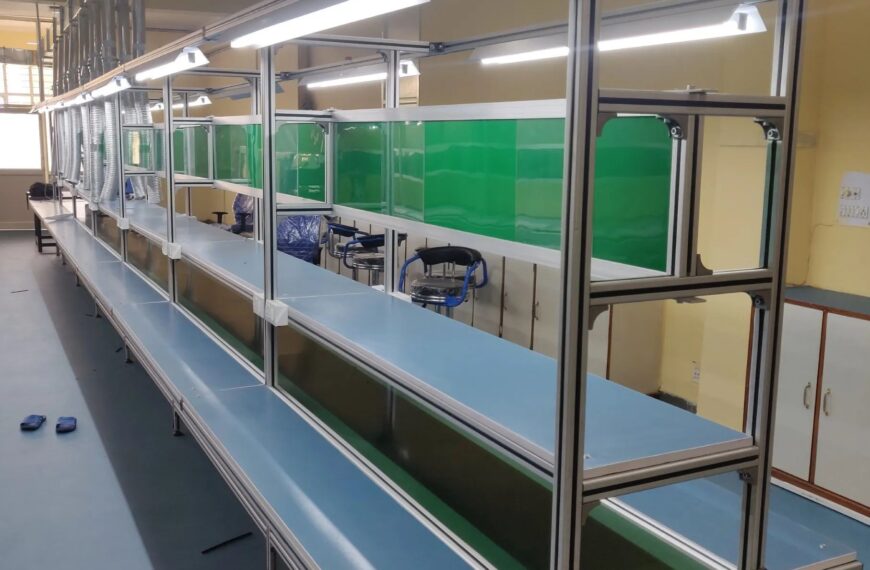 Assembly conveyor