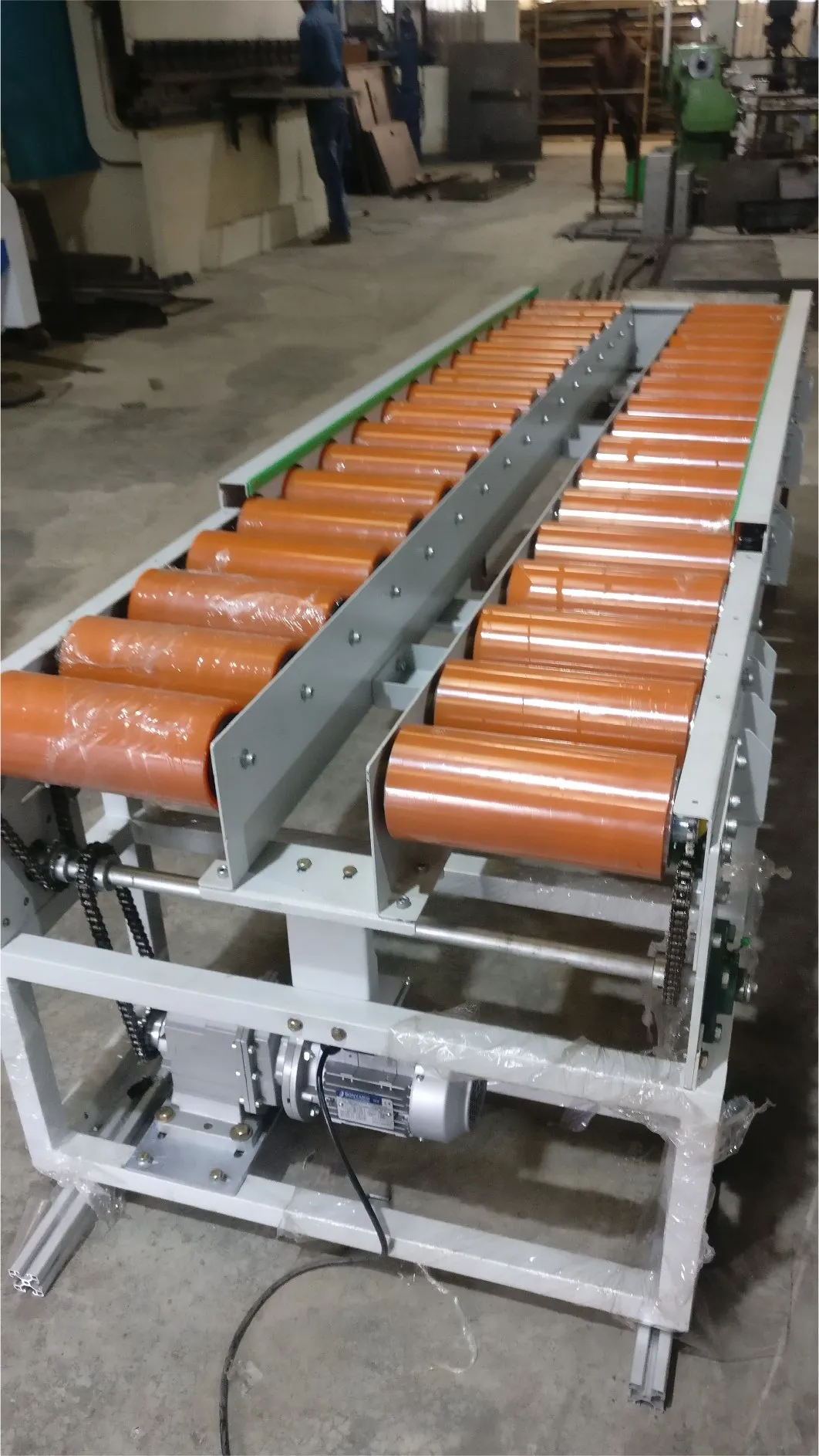 Roller Conveyors: Transforming Material Handling thru Innovation