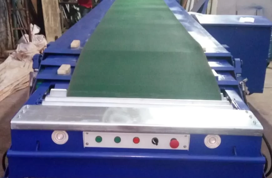 Streamlining Logistics: 10 Benefits of Truck Loading Conveyors